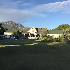 somerset-lodge.hotels-capetown.com/